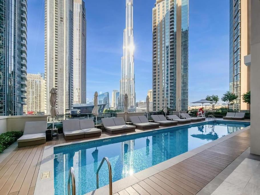 2 Bedroom - Emaar Act Two - Downtown Apartment *