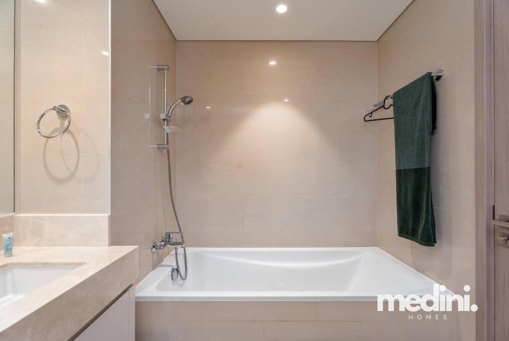 2 Bedroom - Emaar Act Two - Downtown