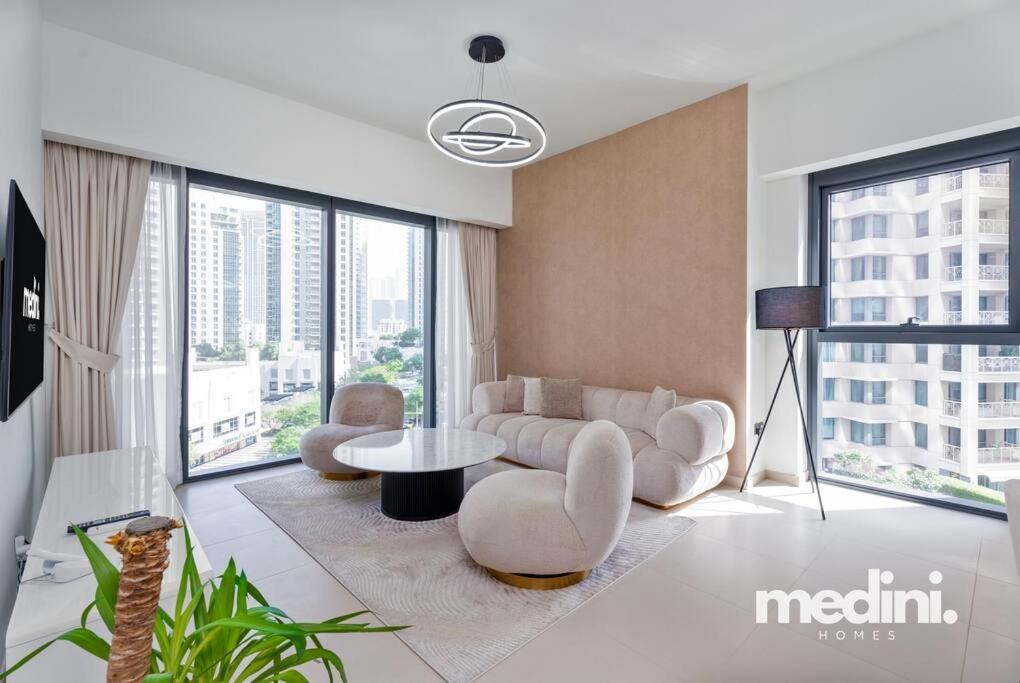2 Bedroom - Emaar Act Two - Downtown Apartment Dubai