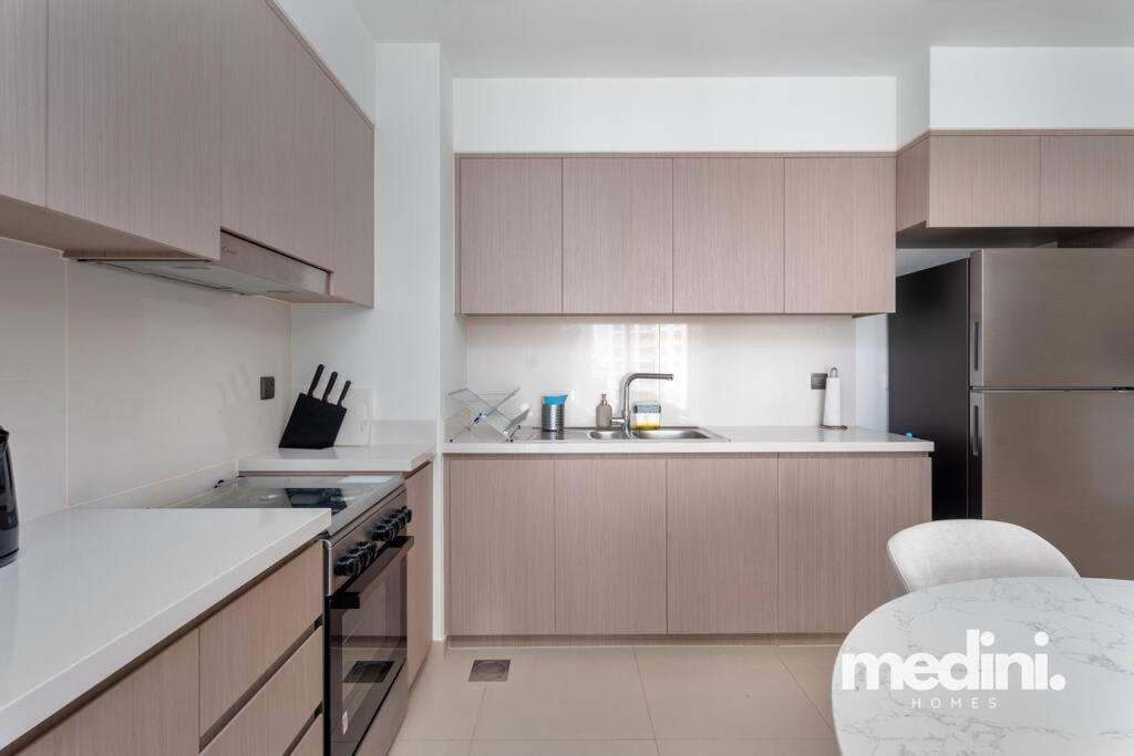 2 Bedroom - Emaar Act Two - Downtown Apartment