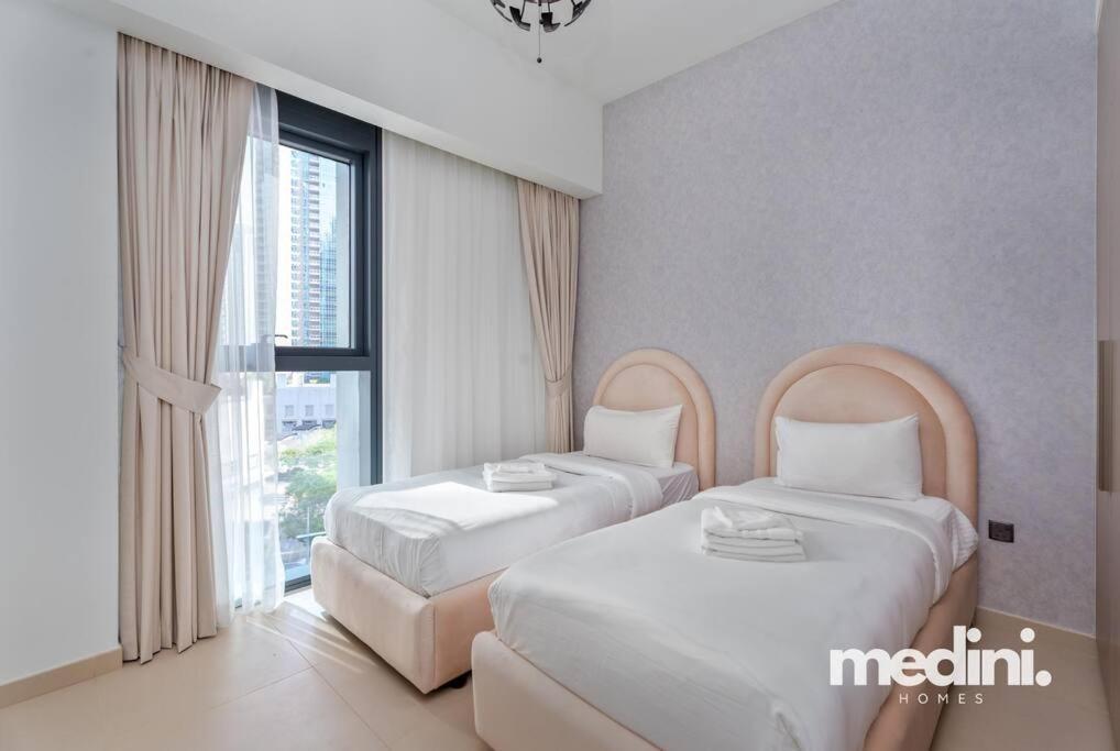 2 Bedroom - Emaar Act Two - Downtown Apartment *